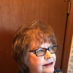 Meet your Posher, Deb